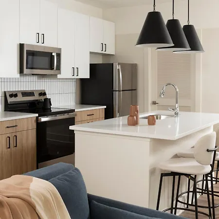 Mint House Marathon Village By Kasa Hotel 3*