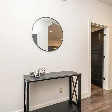 Germantown-Adjacent 4Br Home With Private Deck & Grill *