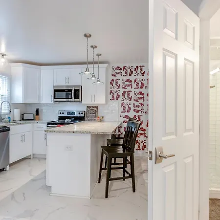 Steps From Vandy, Live Music-downtown 9 Mins Away! Apartment *