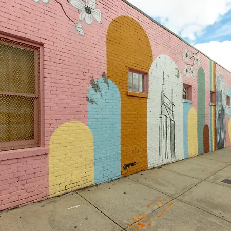 Apartment Steps From Vandy, Live Music-downtown 9 Mins Away!