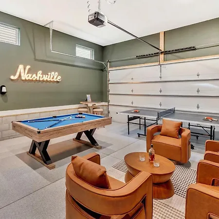 Rooftop Deck & Shuffleboard Bbq Near Downtown Nashville