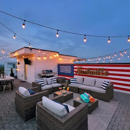 Rooftop Deck & Shuffleboard Bbq Near Downtown Holiday home *