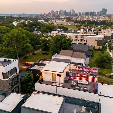 Rooftop Deck & Shuffleboard Bbq Near Downtown * Nashville