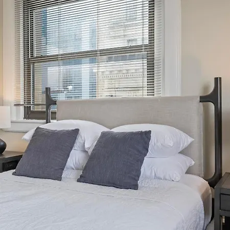 Landing Incredible 2Bd Gym Apartment