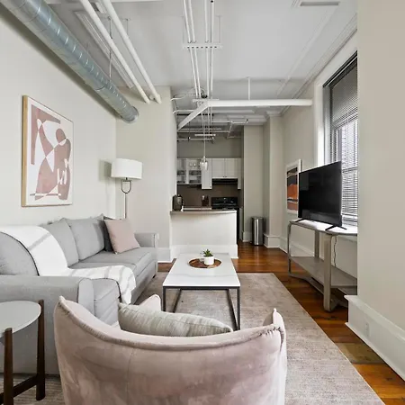 Landing Incredible 2Bd Gym Nashville