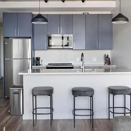 Landing Apartments - 2010 West End Apartment Nashville