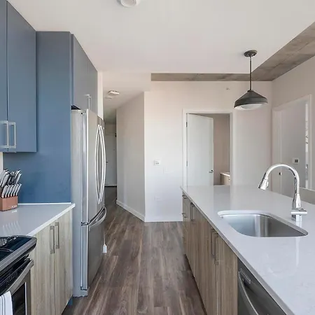 Landing Apartments - 2010 West End Apartment *