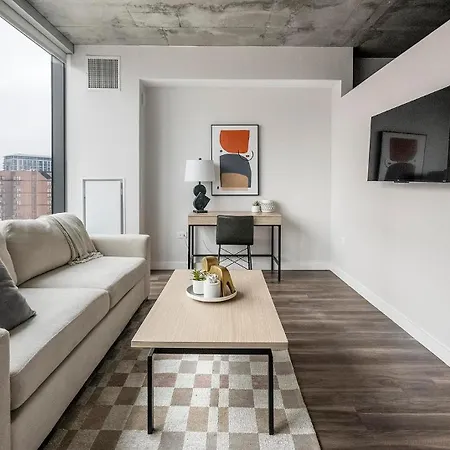 Landing Apartments - 2010 West End *