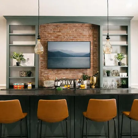 Holiday home Sprawling Sylvan Park Estate