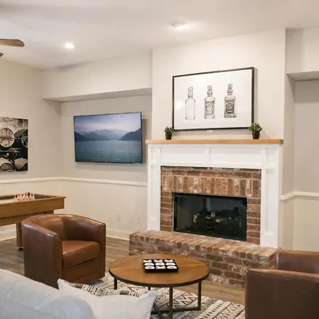 Sprawling Sylvan Park Estate Holiday home *