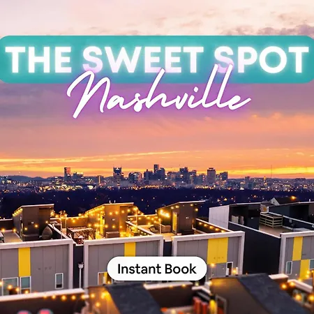 Rooftop Views Ping Pong Lounge Holiday home Nashville