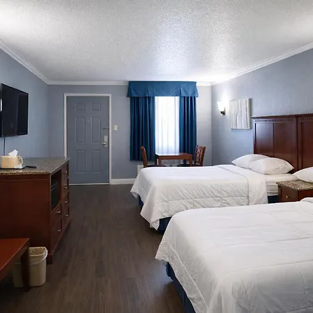 Hotel Quarters & Nashville