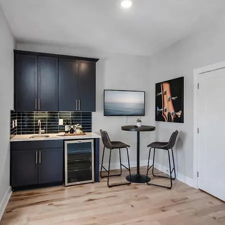 Holiday home Side By Side Nash Homes - Relaxing Rooftop Patios *