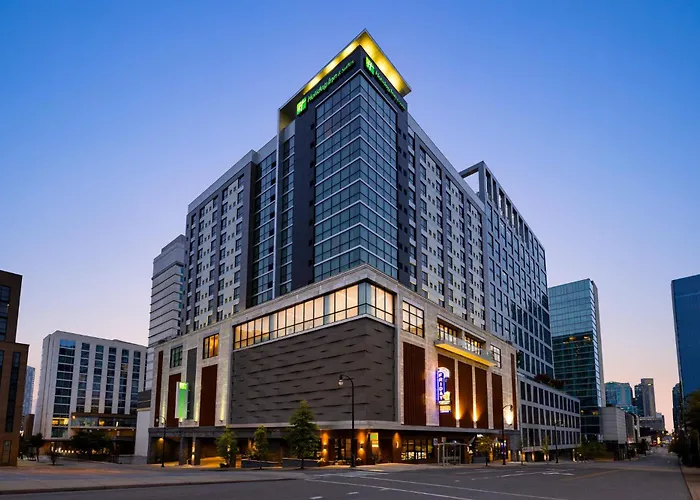 Holiday Inn & Suites Nashville Downtown Broadway