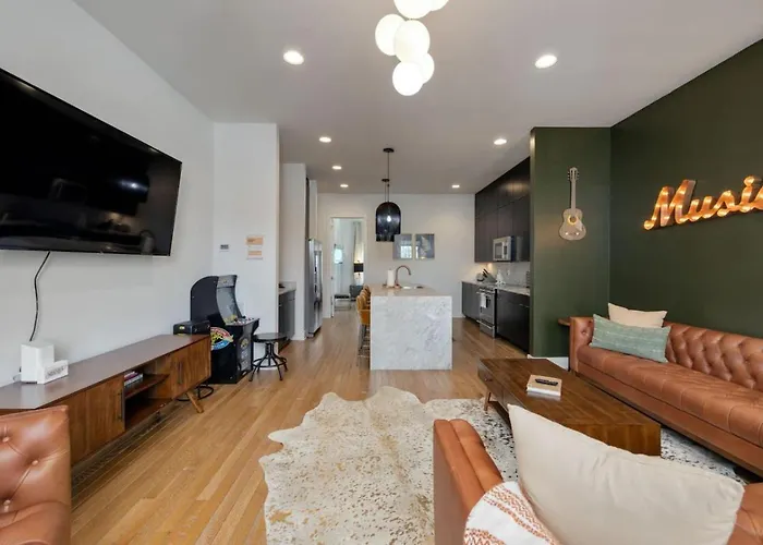 Nashvista Townhome Downtown Views 10 Comfy Beds