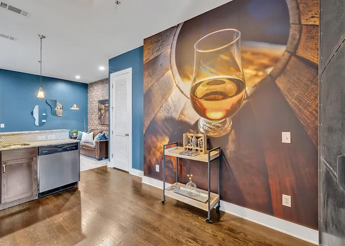 The Barrelhouse Loft In West End Near Vandy And Centennial