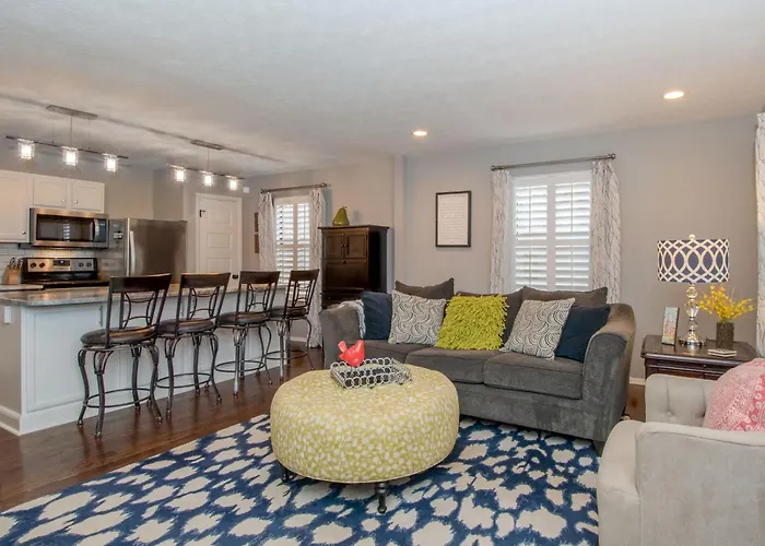 Cozy Getaway - Close To Dt Nash & Germantown