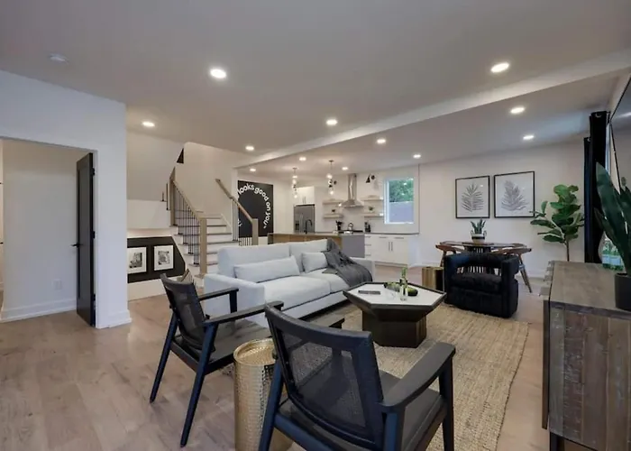 Amazing Downtown Nashville Home With Skyline View