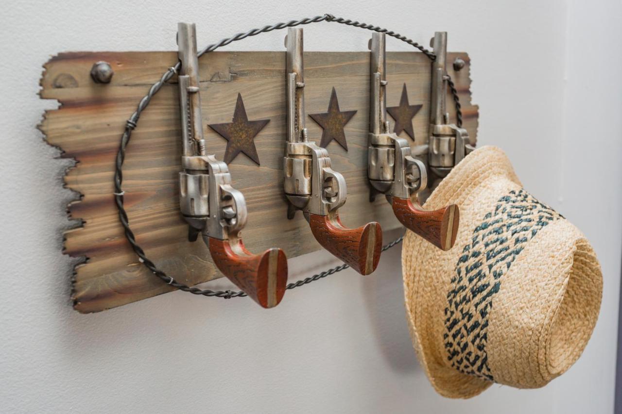 Fun Buena Vista Heights Close To Downtown