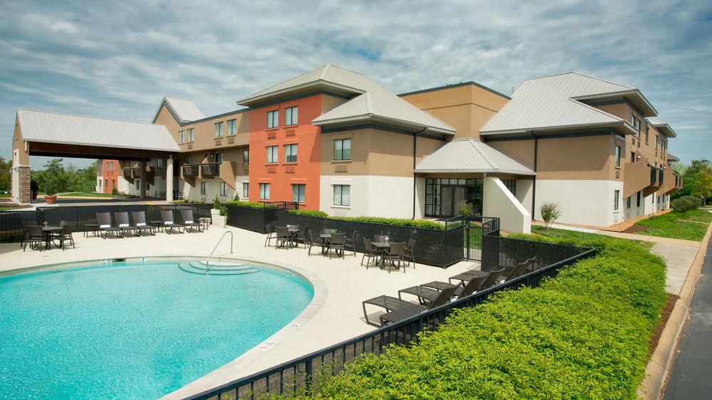 Holiday Express Airport By Ihg Hotel 3*