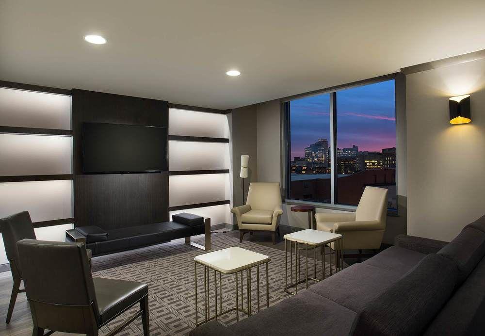 Hotel Marriott At Vanderbilt 4*