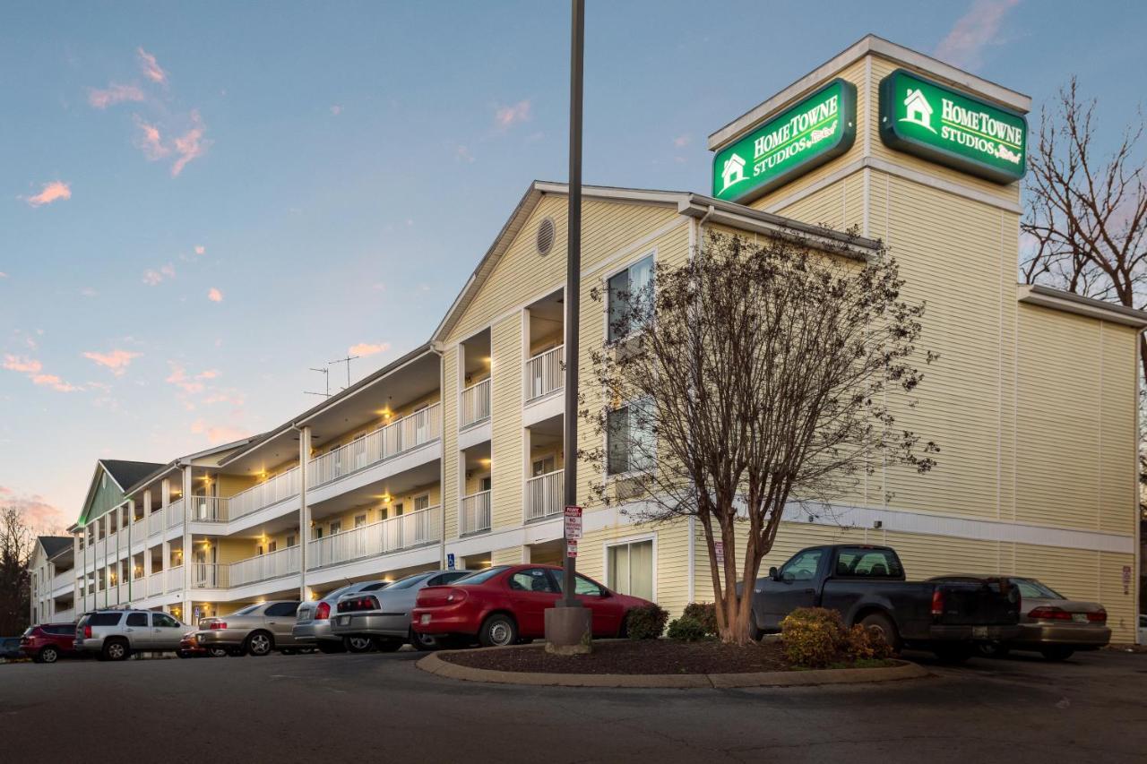 Hotel Hometowne By Red Roof - Airport/briley Pkwy