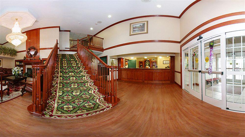 Comfort & Near Tanger Outlets I-24 Antioch Hotel 3*