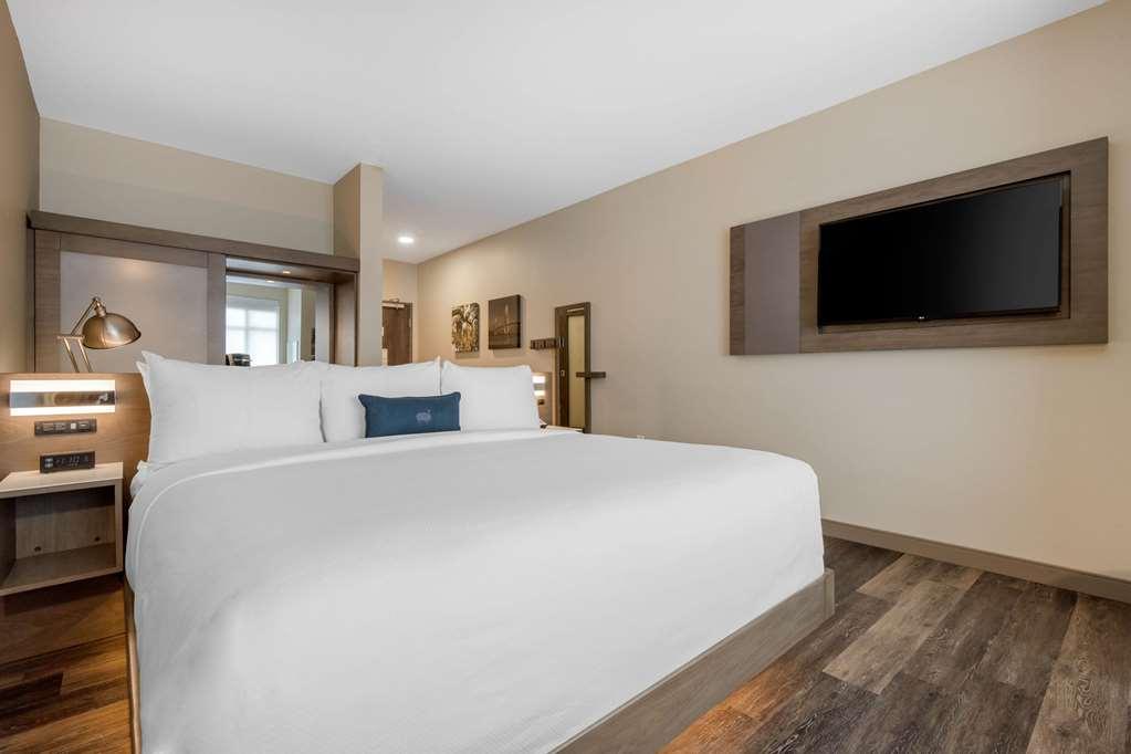 Cambria Airport Hotel Nashville