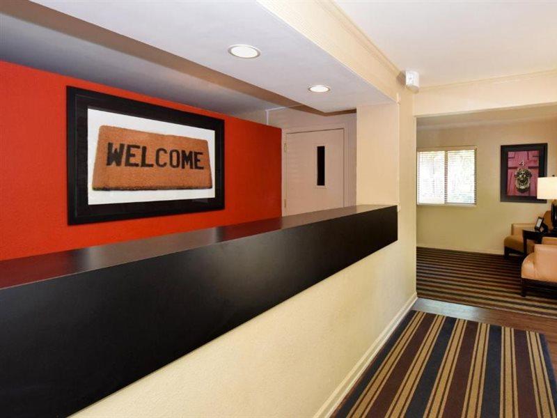 Hotel Homestay Suites