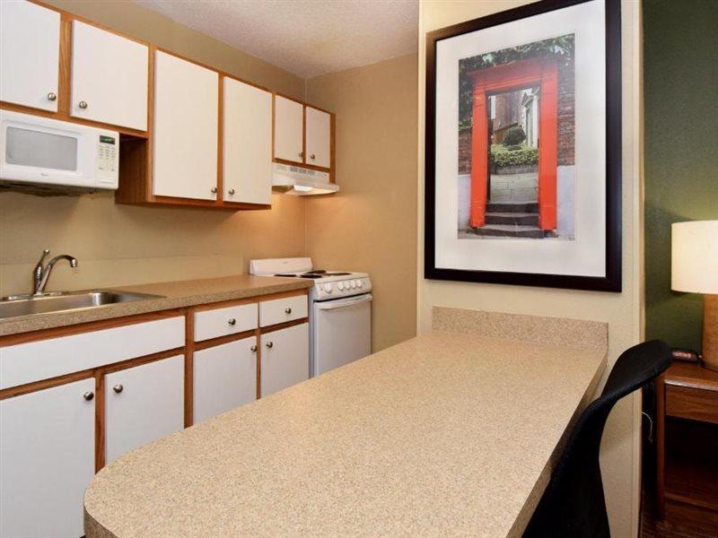 Hotel Homestay Suites 2*