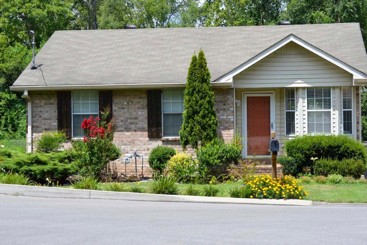 Holiday home Lively East Pad Walk To Bars And Eateries Nashville