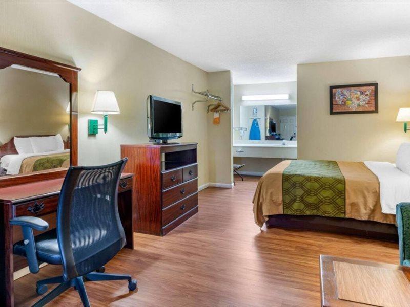 Comfort & Near Tanger Outlets I-24 Antioch Nashville