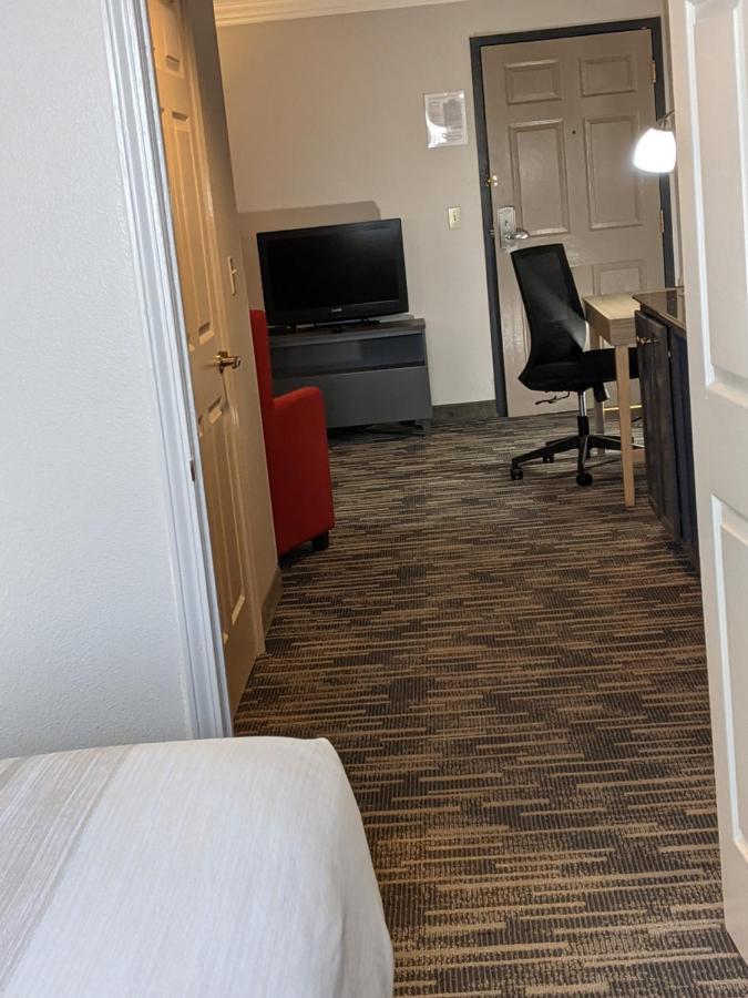 Country & By Radisson, Nashville, Tn Hotel