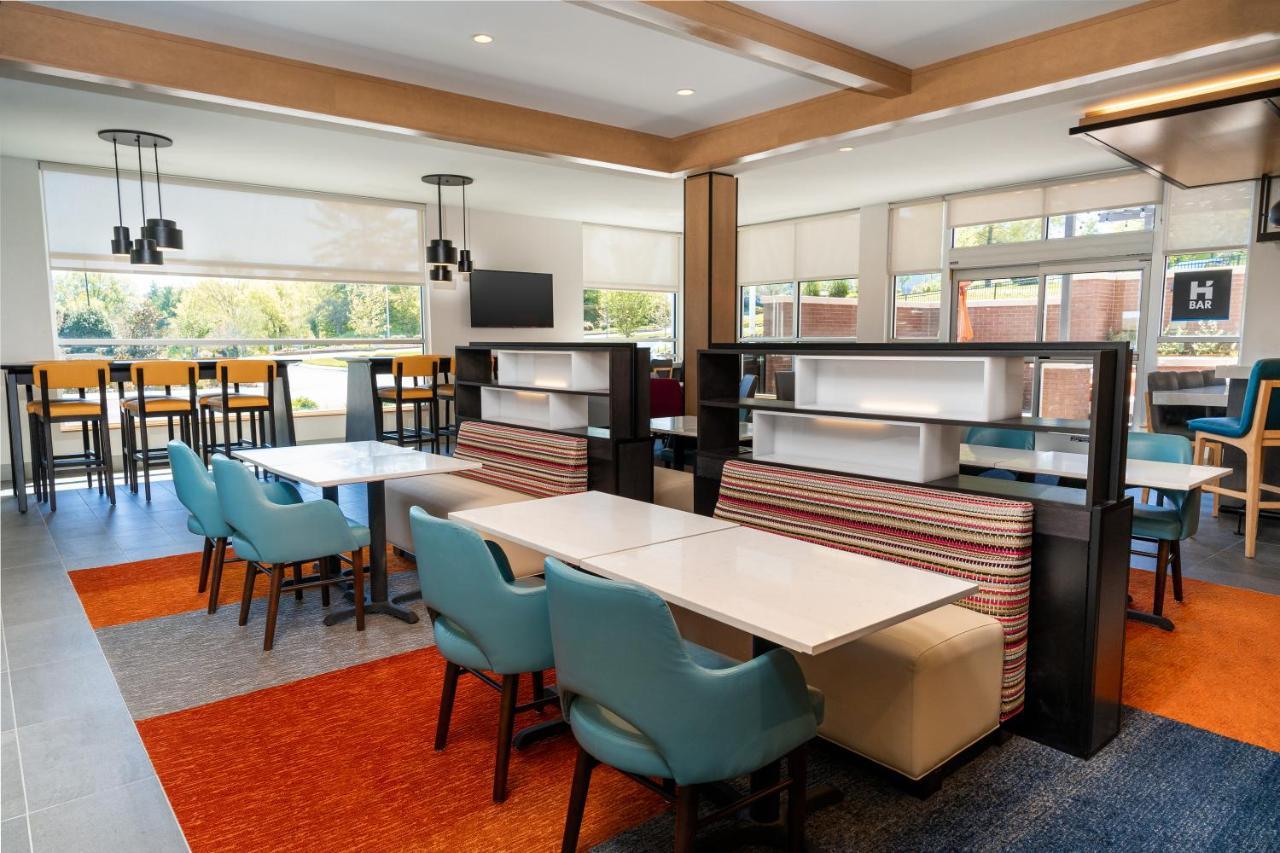 Hyatt House Airport 3*