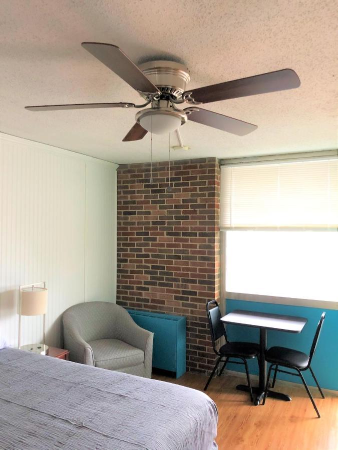 Rodeway Inn- Airport - Downtown - Mexican Restaurant On Site 2*