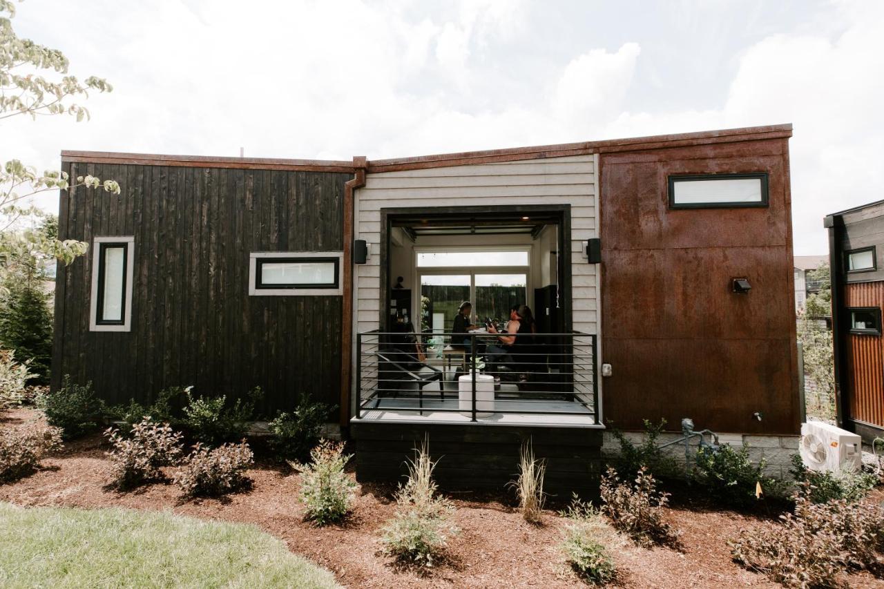 Ironwood Grove, Tiny House Aparthotel
