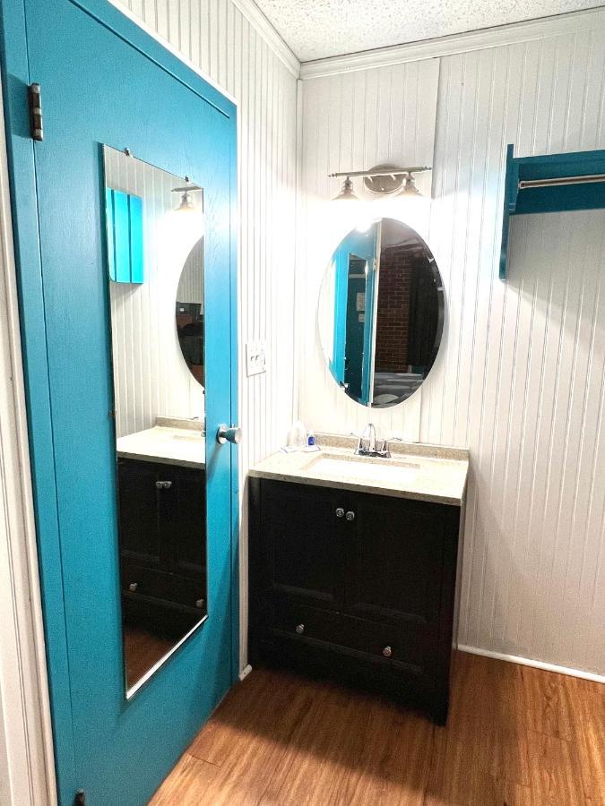 Rodeway Inn- Airport - Downtown - Mexican Restaurant On Site