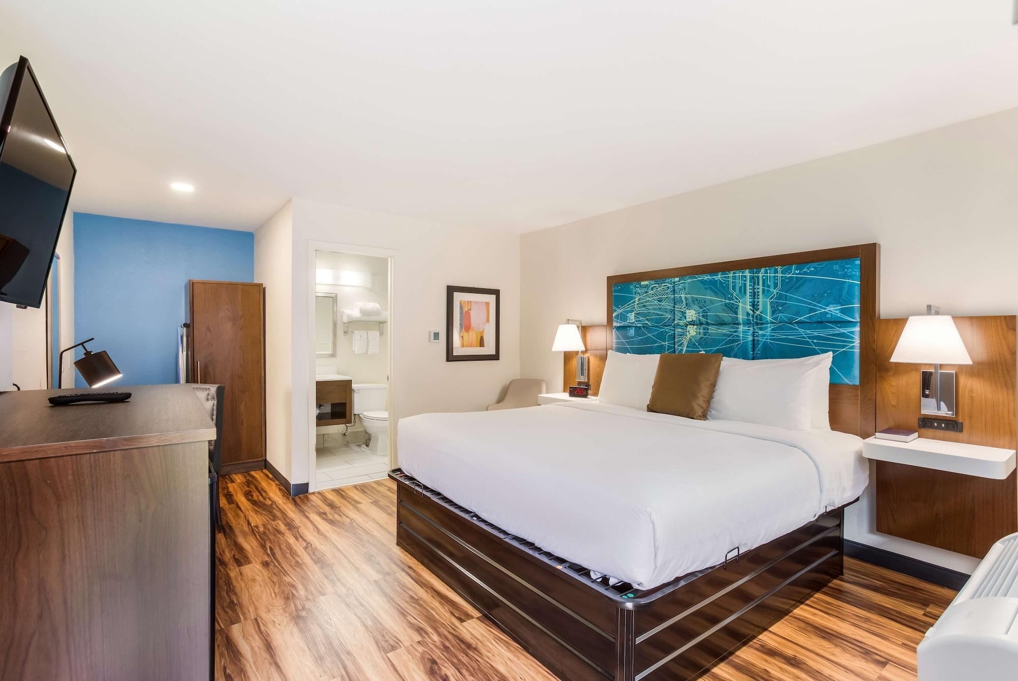 Red Lion & Airport Nashville