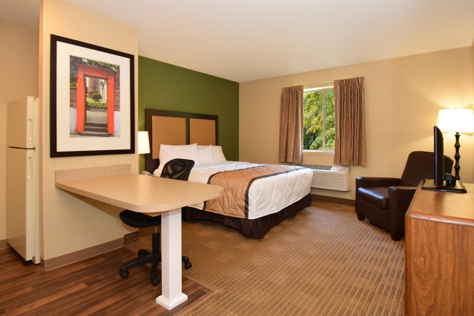 Hotel Homestay Suites 2*