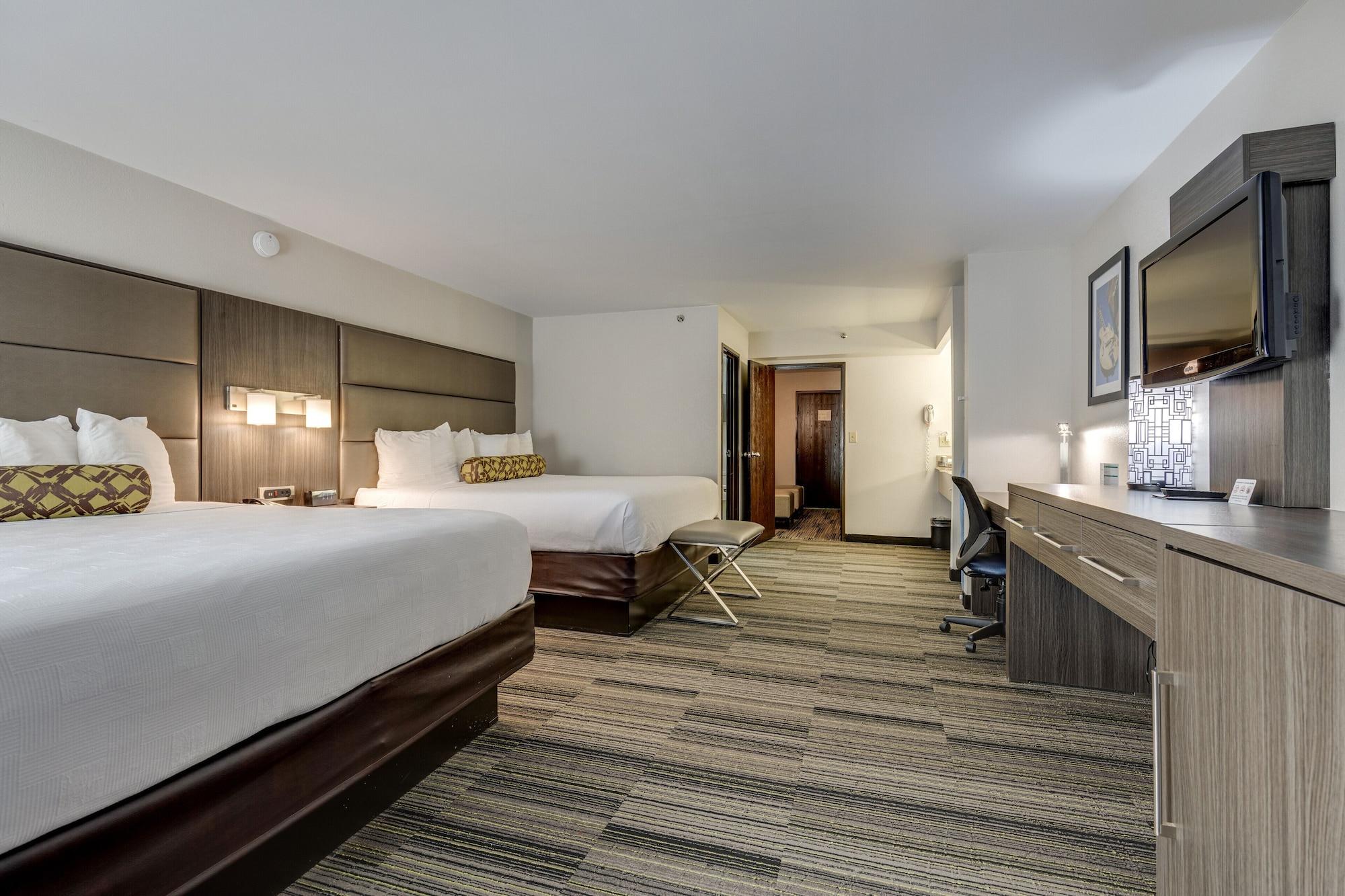 Alexis And Hotel 3*
