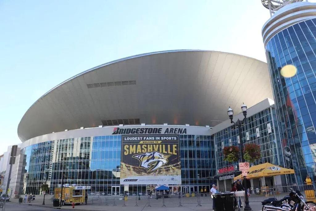 Nash Gold Private - 2bed, 2bath, Sleep 6, 25 Min Walk To Broadway And Attractions, Pool, Gym Nashville