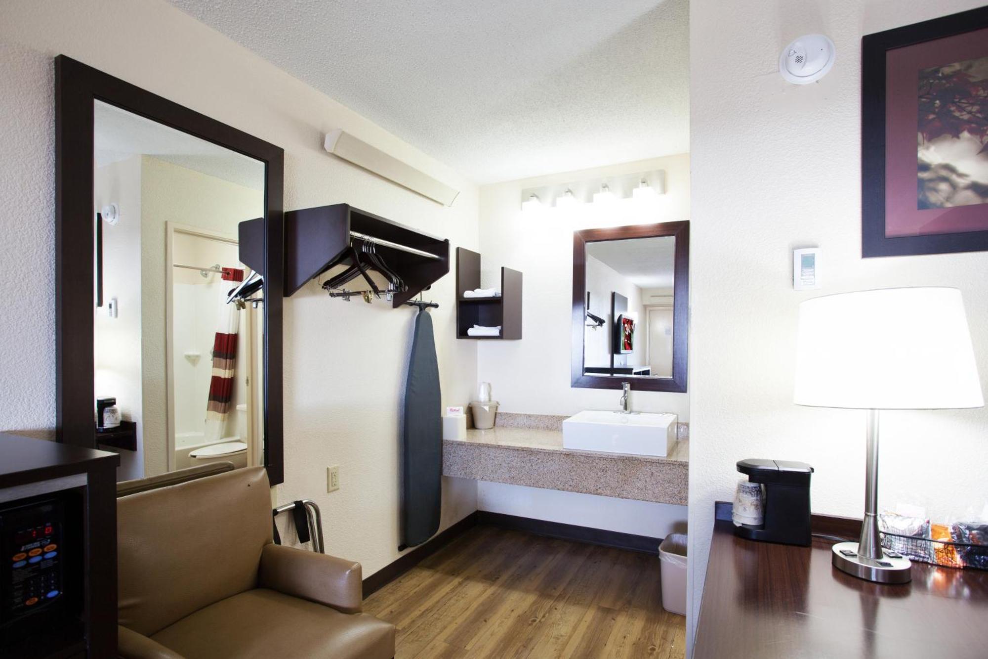 Hotel Red Roof South - Fairgrounds 3*