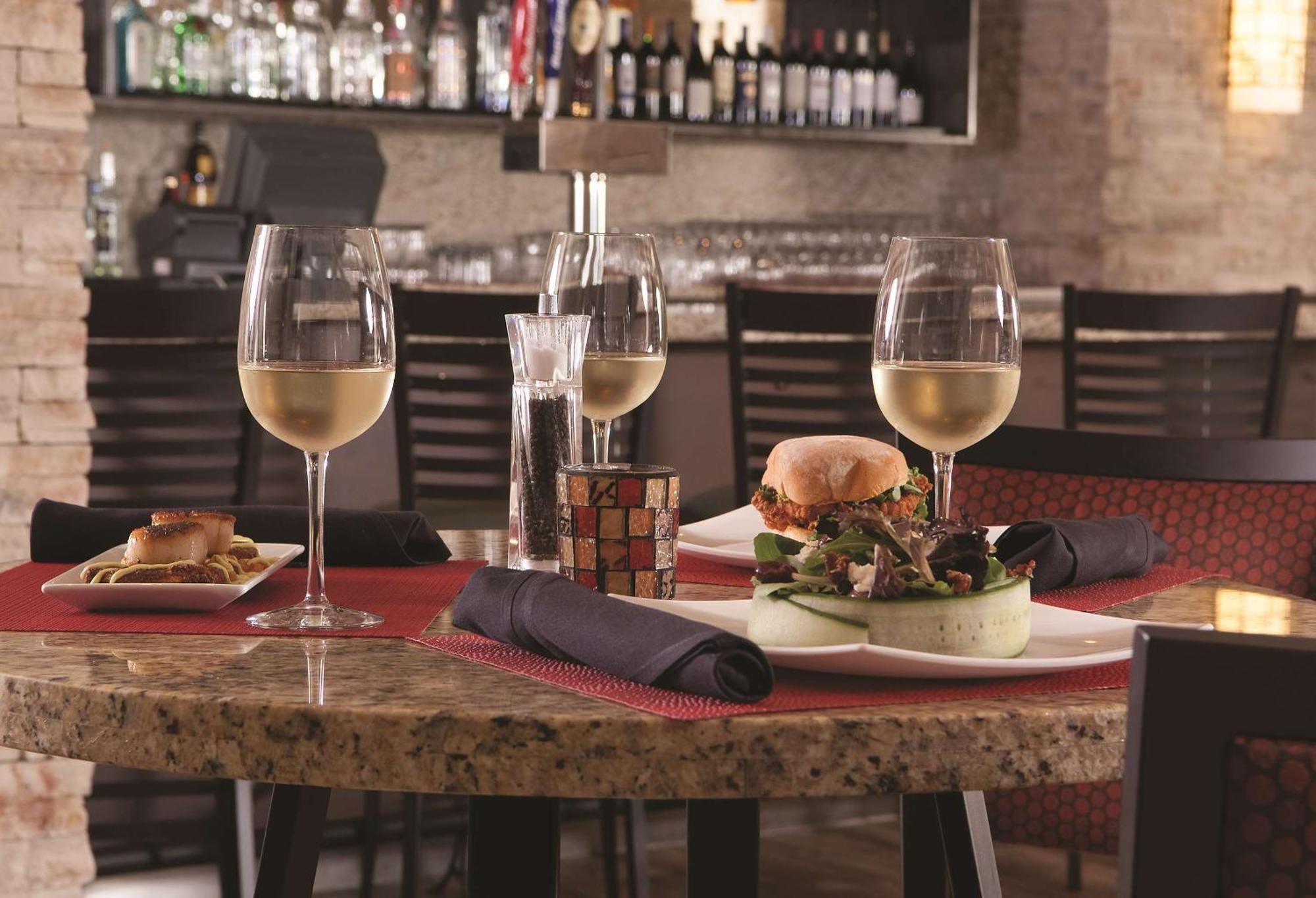 Embassy By Hilton Airport 4*