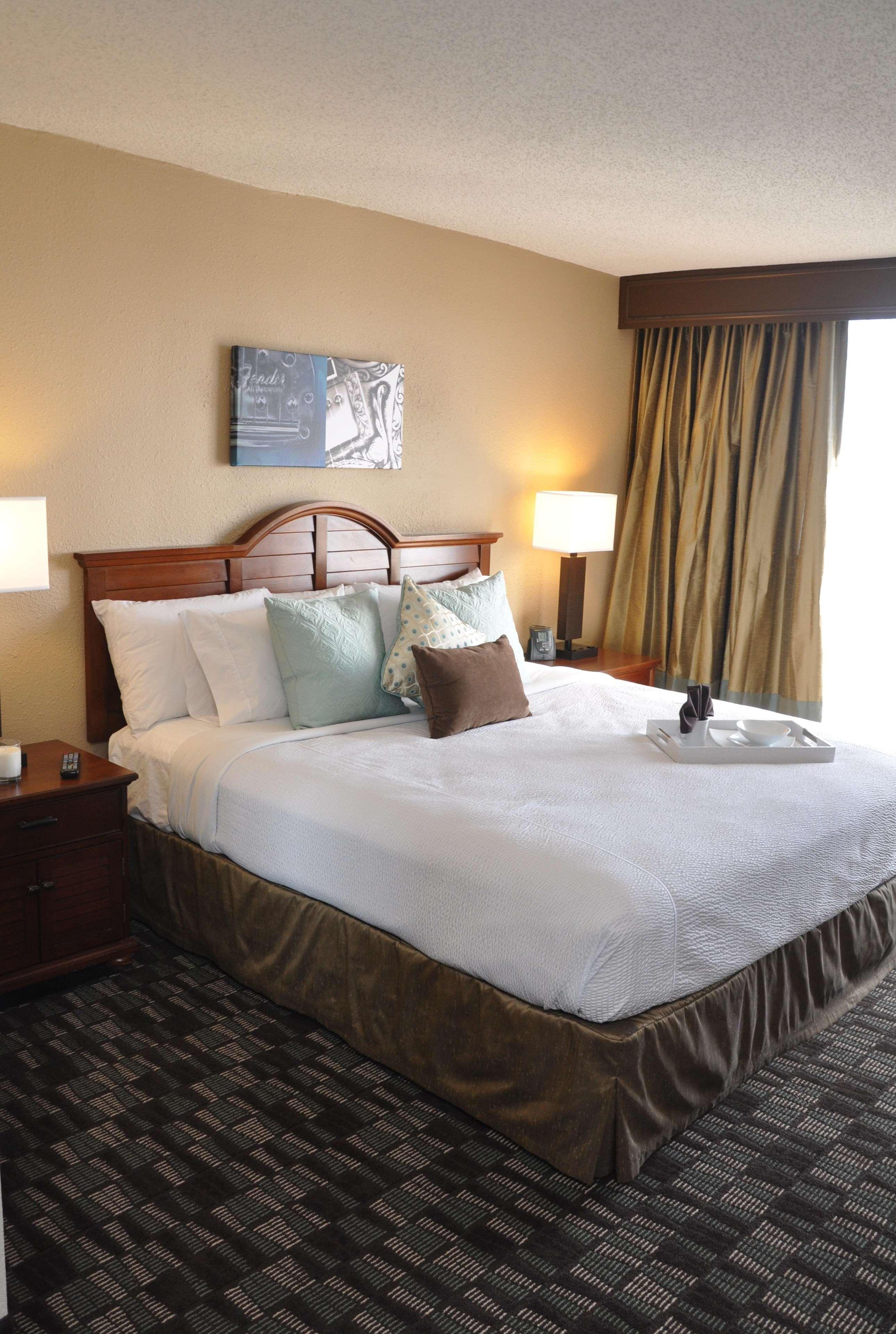 Hotel Embassy By Hilton Airport Nashville