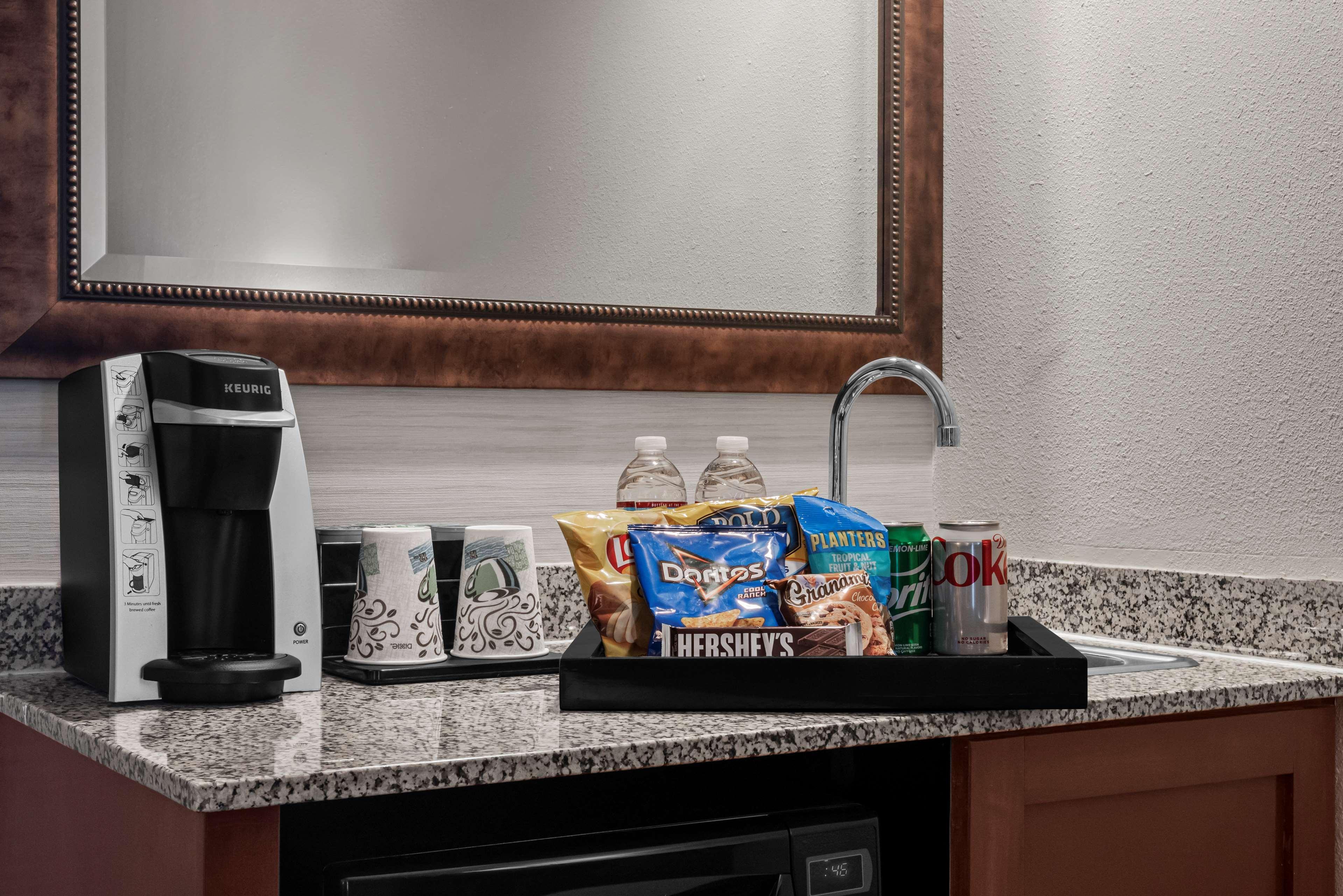 Embassy By Hilton Airport Nashville