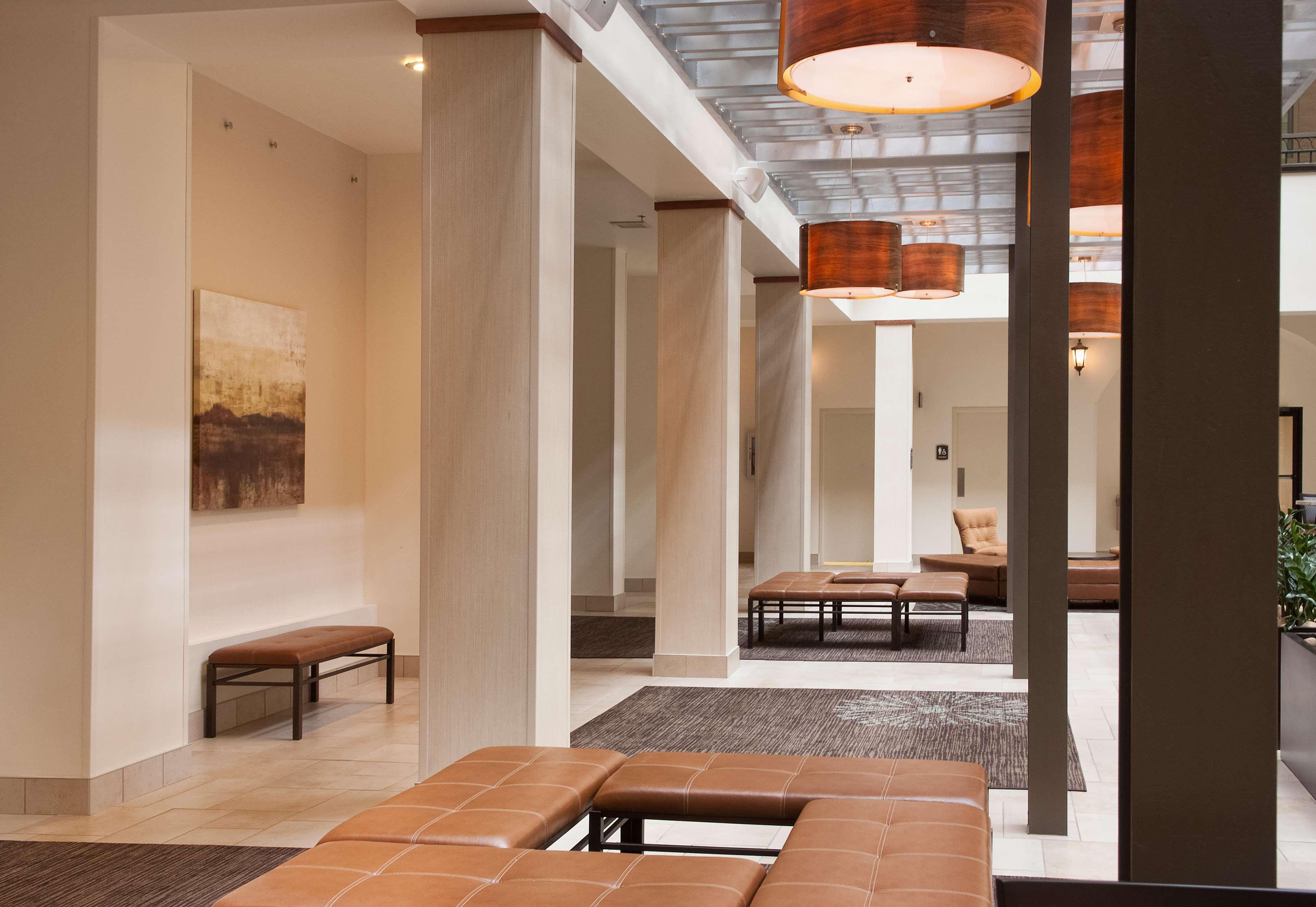 Embassy By Hilton Airport Hotel 4*