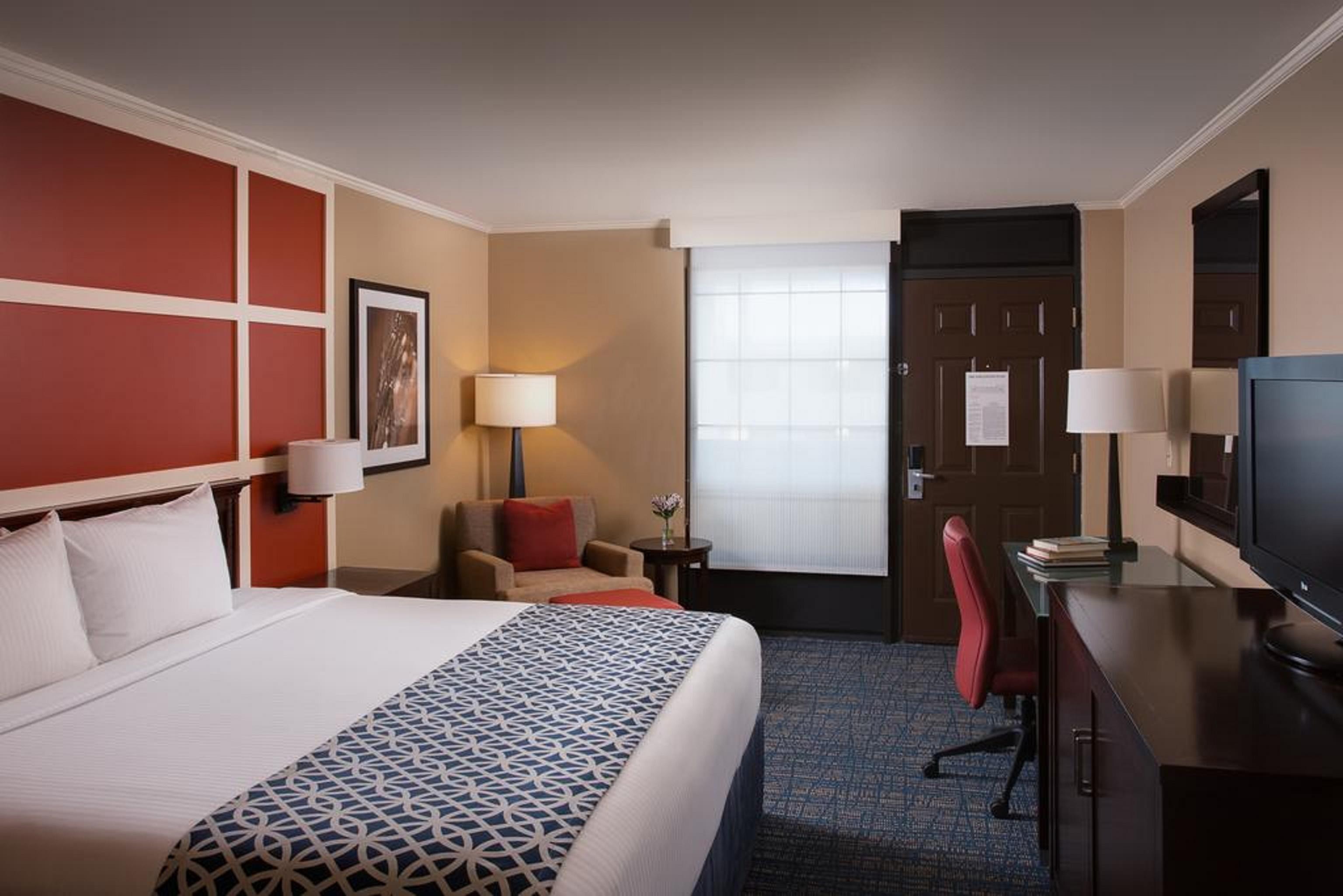 The At Opryland, A Gaylord
