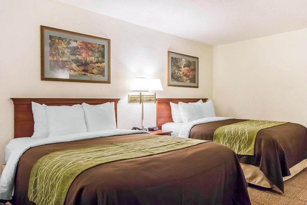 Spark By Hilton At Opryland 3* Nashville