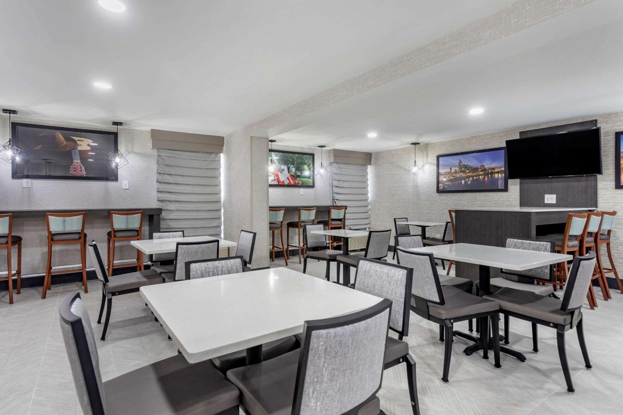 Comfort - Opryland Area Inn 2*