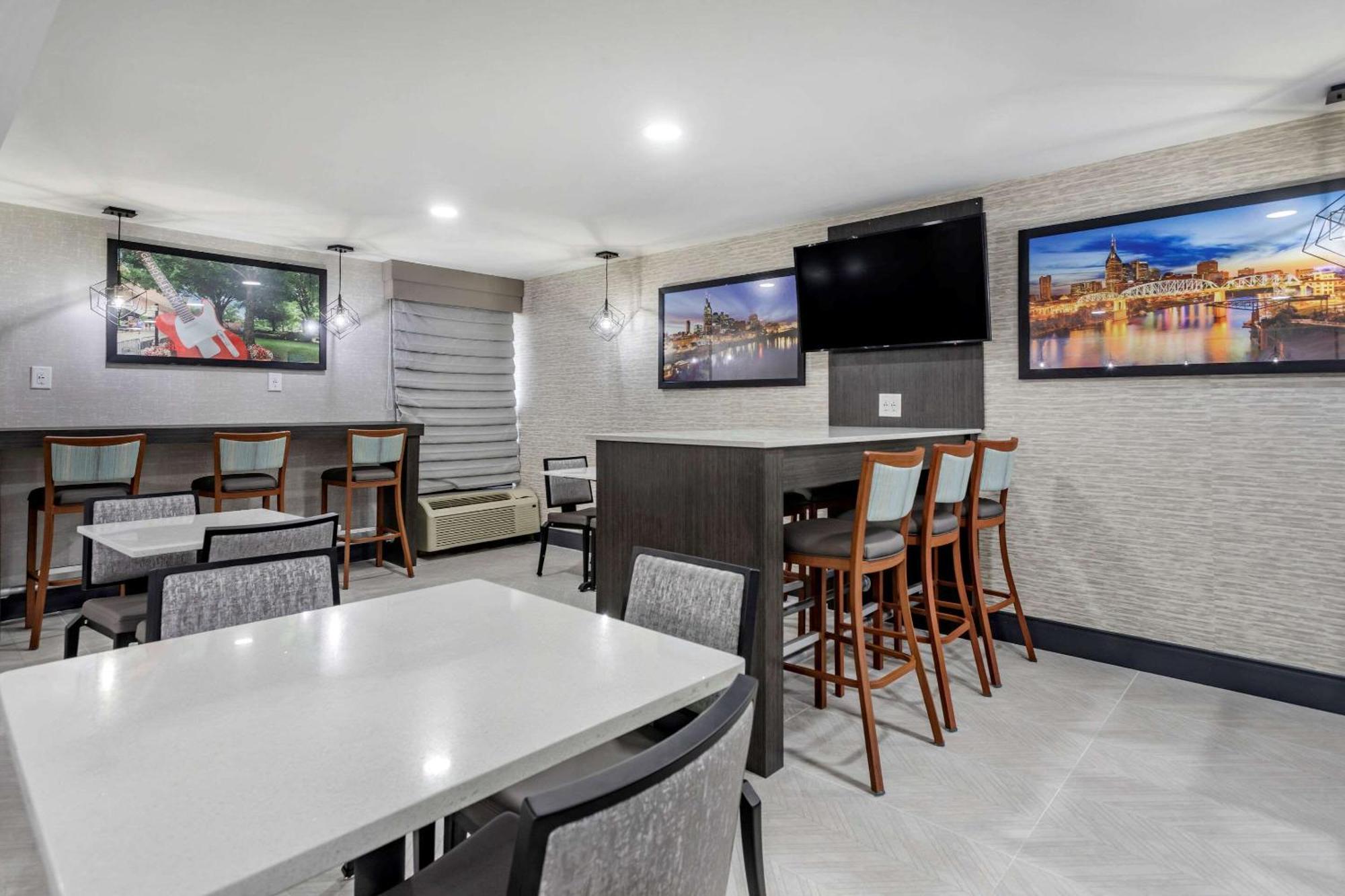 Comfort - Opryland Area Inn